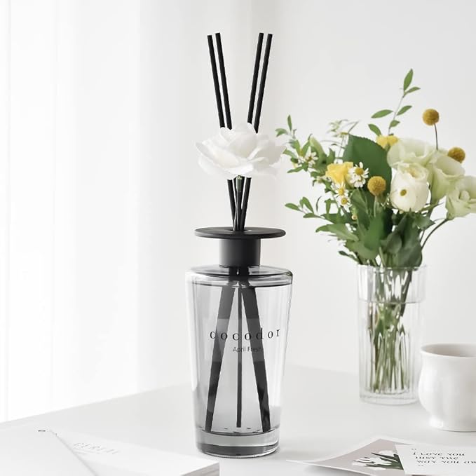 COCODOR White Flower Reed Diffuser / April Breeze / 1 Pack / Home & Office Decor Aromatherapy Diffuser Oil Gift Set / Large Size, Large Capacity, Big Size Diffuser, Black Edition/16.9Ounce(500 ml)
