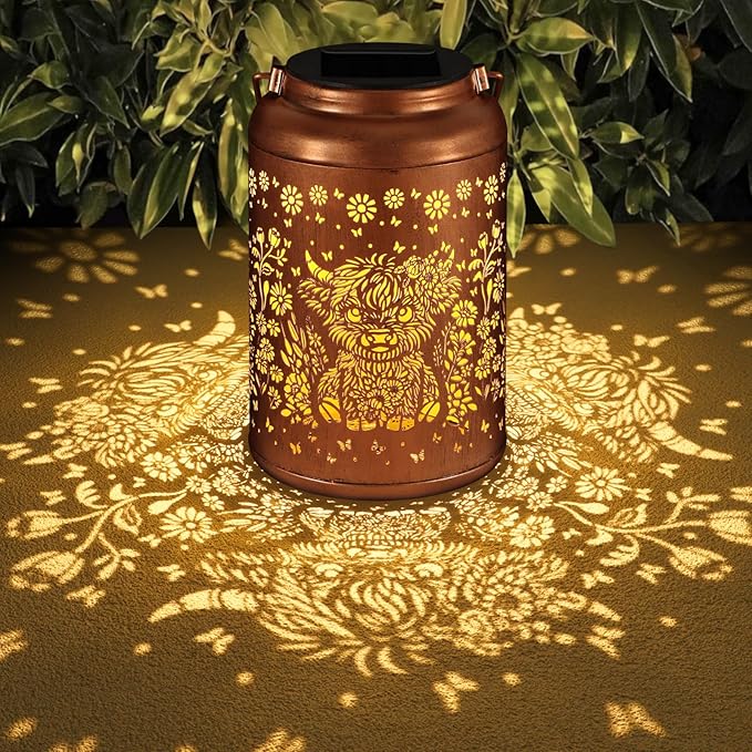 Solar Lanterns Outdoor Waterproof Garden Decor Birthday Gifts for Women Mom Grandma Hanging Solar Lights Metal Decoration Outside for Yard, Patio (Highland Cattle)