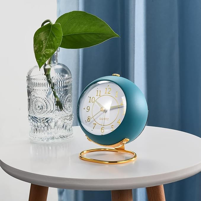 Tetino Analog Alarm Clocks,Retro Backlight Cute Simple Design Small Desk Clock with Night Light,Silent Non-Ticking,Battery Powered,for Kids,Bedroom,Travel,Kitchen,Bedside Desktop. (Black)