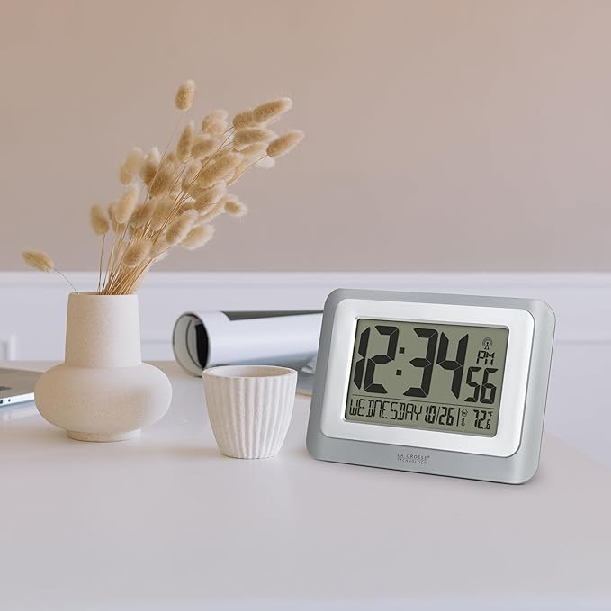La Crosse Technology 513-88907-INT Digital Atomic Clock