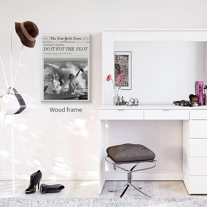 Black and White Fashion Hot Girl Poster Fun Do It