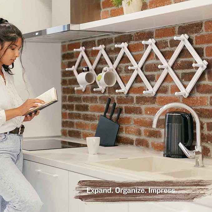 SCUNDA Rustic Wall Mounted Coat Rack