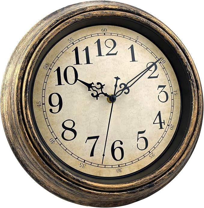 Plumeet Small Retro Wall Clock
