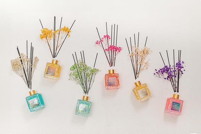 PEANÄK Reed Diffuser Set - French Lavender Fragrance 6.7oz (200 ml) - 2 Pack Real Preserved Flowers & Reed Sticks for Home & Office Bathroom Shelf Décor with Long Lasting Gift Scents