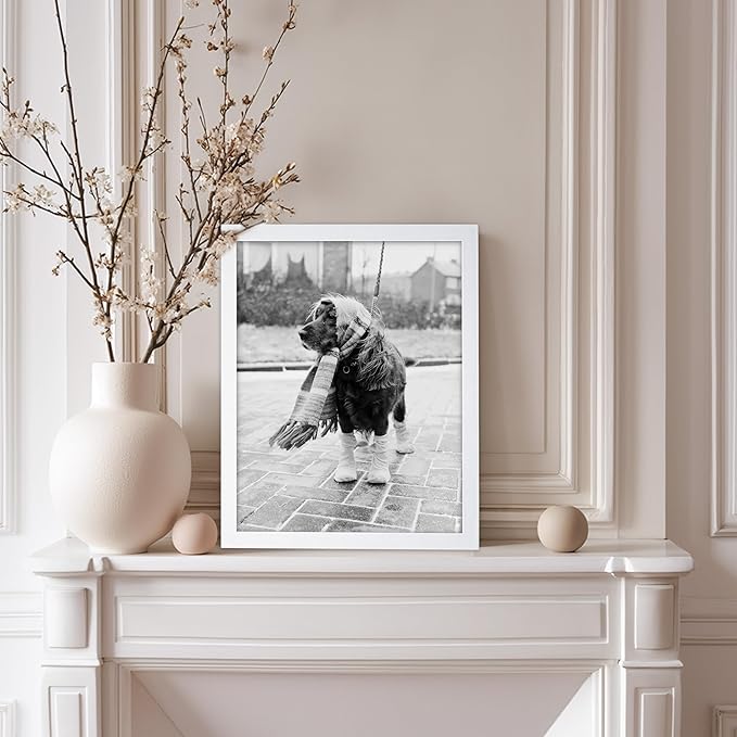 Poster Master Dog Dressed for Winter Print