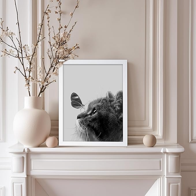 Poster Master Butterfly on Cat Print